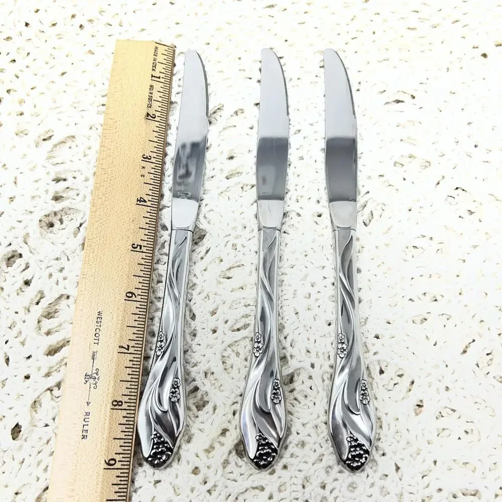 Oneida Lorilei Dinner Knives - Lot of 3 -‎ Stainless Steel Floral Pattern